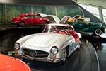 Mercedes-Benz 300 SL Coupé, 6 Zylinder-Motor, 2.996 ccm Hubraum 215 PS bei 5.800 U/Min., vmax: 260 km/h, Bauzeitraum: 1954-1957.
