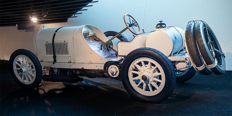 Benz Grand-Prix-Rennwagen aus 1914. Um den neuen Vorgaben des Grand-Prix-Reglements zu entsprechen, entwickelt Daimler fr die Saison 2014 diesen Rennwagen. 4-Zyl., 105 PS.