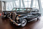 Mercedes-Benz 300, das letzte Dienstfahrzeug Konrad Adenauers. Der Volksmund identifiziert den Wagen deshalb längst mit dem Kanzler und nennt ihn 'Adenauer-Mercedes'.