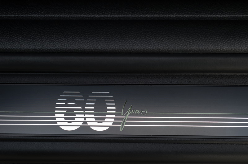 MINI Cooper 60 Years Edition 3-Tuerer, mit '60' Schriftzug
