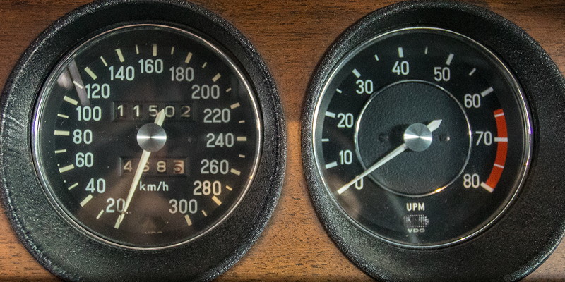 BMW 3.0 CSi, Tacho-Instrumente