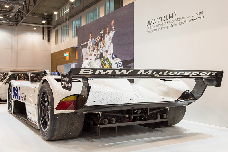 BMW V12 LMR, mit V12-Motor und 580 PS, 900 kg schwer, 300 km/h schnell.