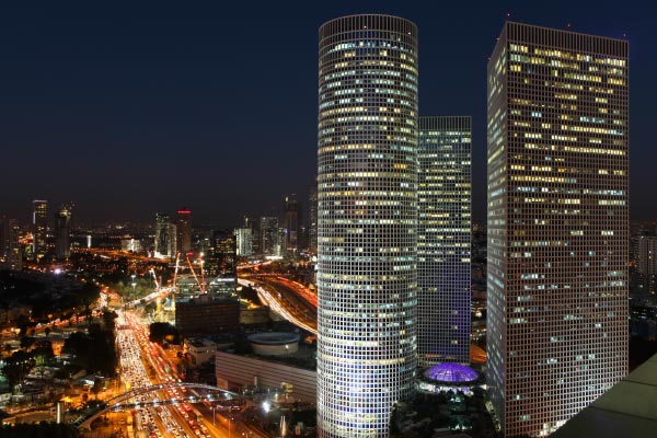 Tel Aviv Skyline bei Nacht (mit freundlicher Genehmigung des Generalkonsulats des Staates Israel in Mnchen) 