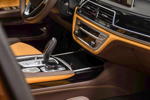 BMW Alpina B7 BiTurbo in Chestnut Bronze metallic, Mittelkonsole mit iDrive Touch Controller und Schalthebel
