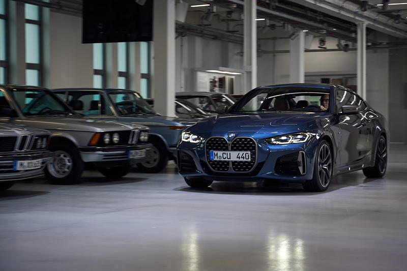 Digitale Weltpremiere des neuen BMW 4er Coup� in der BMW Classic.