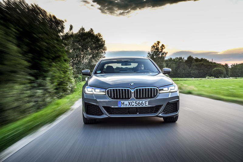 Die neue BMW 545e xDrive Limousine.