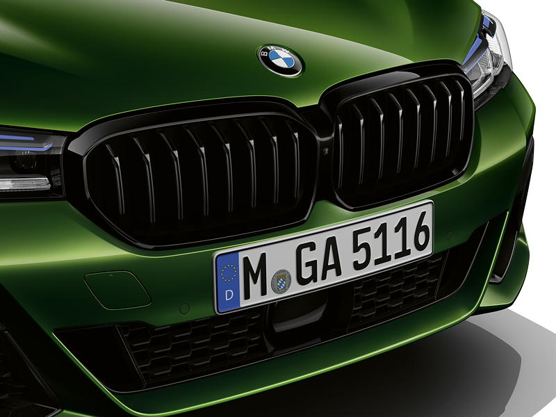 BMW M550i xDrive Limousine (G30 LCI) in Verde Ermes