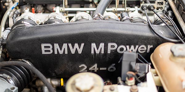 BMW M88/3 Hochdrehzahl- statt Turbo-Motor aus dem legendären BMW M1 - serienmäßig verbaut im BMW 745i (SüdAfrika Version) von Christian('s2000silber').