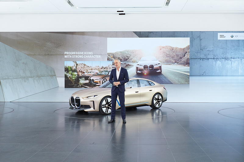 BMW Concept i4 - Adrian van Hooydonk, Senior Vice President BMW Group Design. 