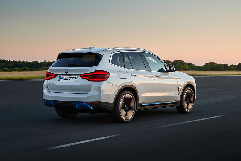 Der erste BMW iX3