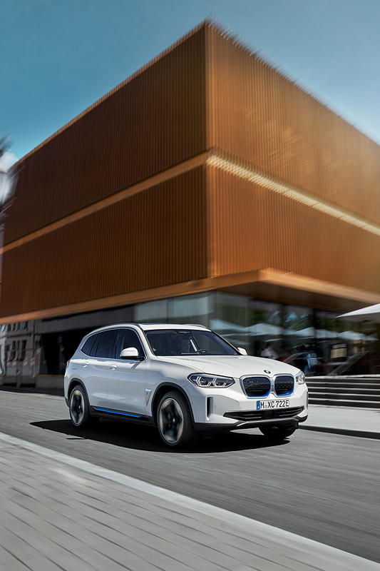 Der erste BMW iX3
