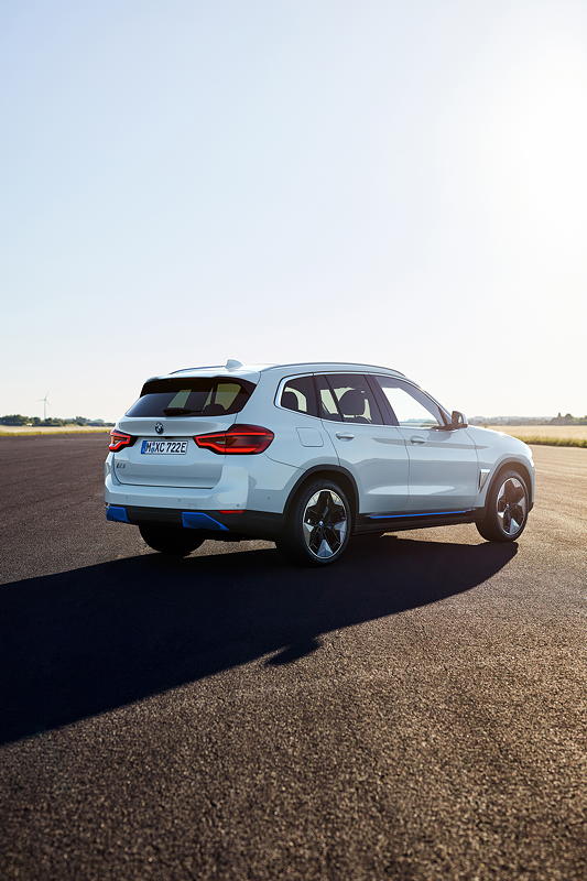 Der erste BMW iX3
