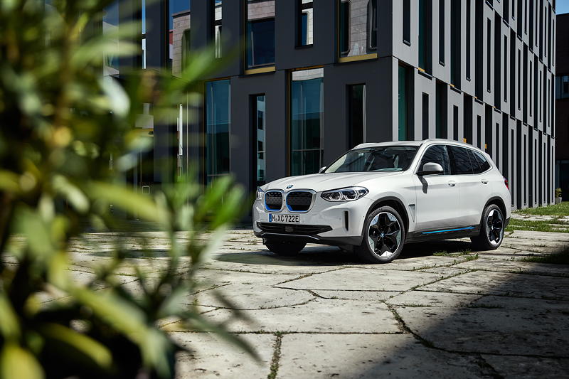 Der erste BMW iX3