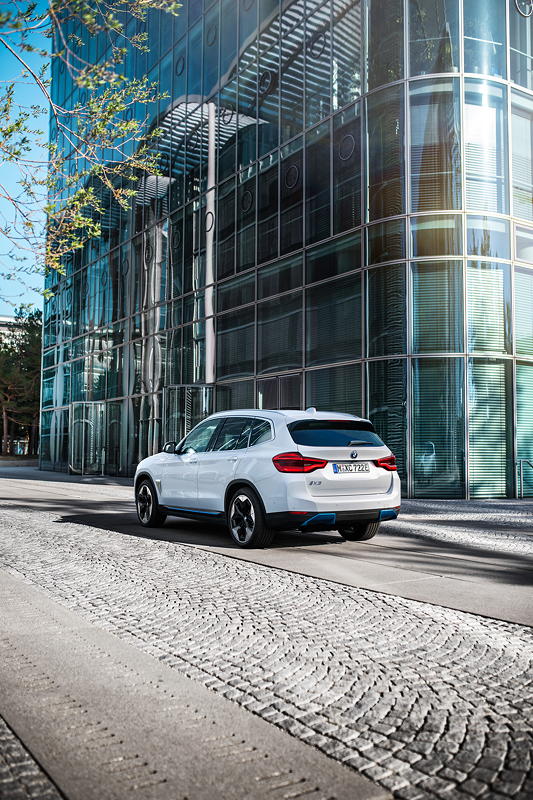 Der erste BMW iX3