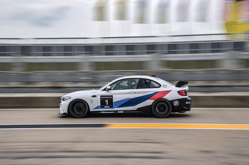 BMW M2 Racing.