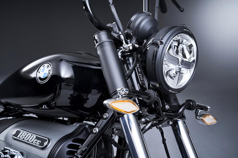 BMW R 18 First Edition. Individualisierung, z. B. Blinker.