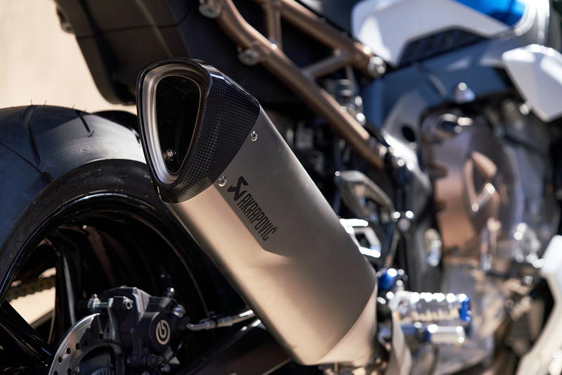 BMW S 1000 R, Detail: Akrapovic Auspuff