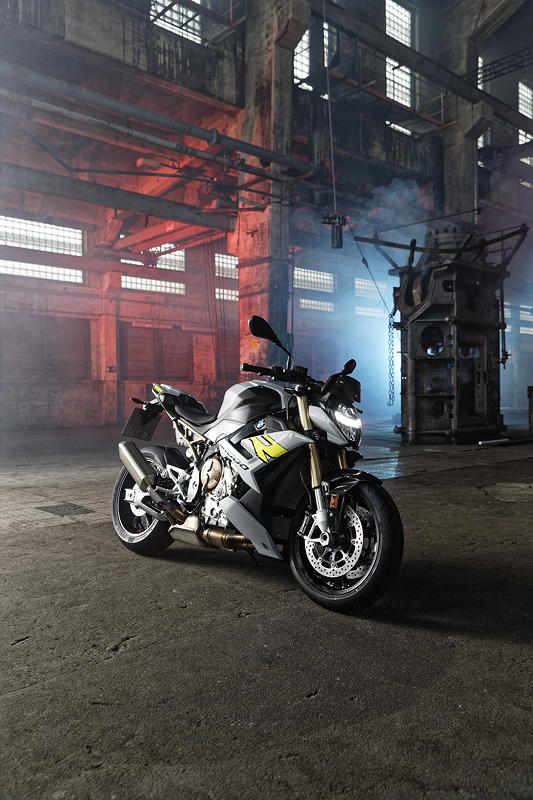 BMW S 1000 R, Variante Hockenheim Silber.