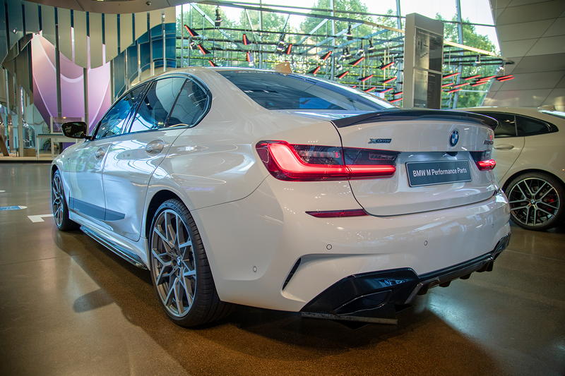 BMW Welt, BMW M Performance Parts Ausstellung mit BMW 3er