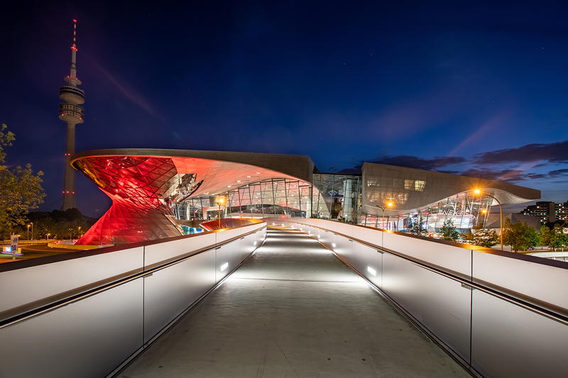 BMW Welt Beleuchtung zur Wieder�ffnung.