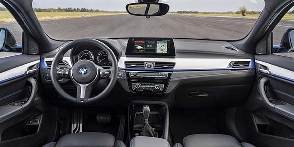 BMW X2 xDrive25e, Innenraum vorne