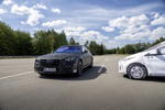 Mercedes-Benz S-Klasse mit E-ACTIVE BODY CONTROL und der neuen PRE-SAFE Funktion.