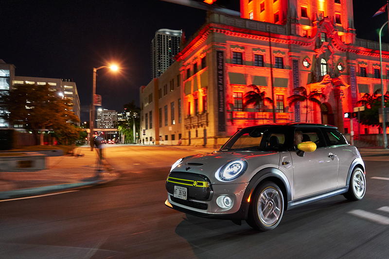 MINI Electric on location in Miami