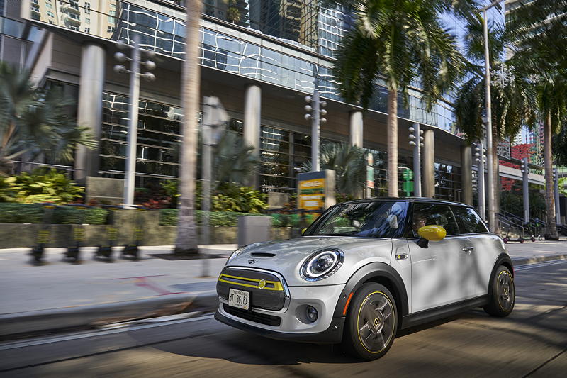 MINI Electric on location in Miami