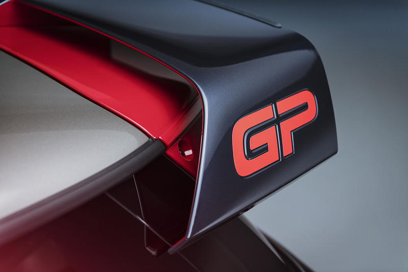 MINI John Cooper Works GP, sogar aus der Front sichtbarer Heckfl�gel