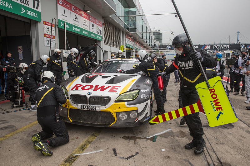 24h Rennan am Nrburgring 2021. ROWE Racing, #98 BMW M6 GT3, Connor De Phillippi (USA), Martin Tomczyk (GER), Sheldon van der Linde (RSA), Marco Wittmann.