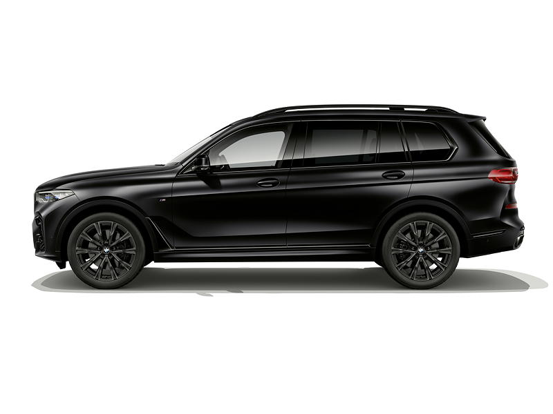 BMW X7 Edition Black Vermilion, Studio Artwork.