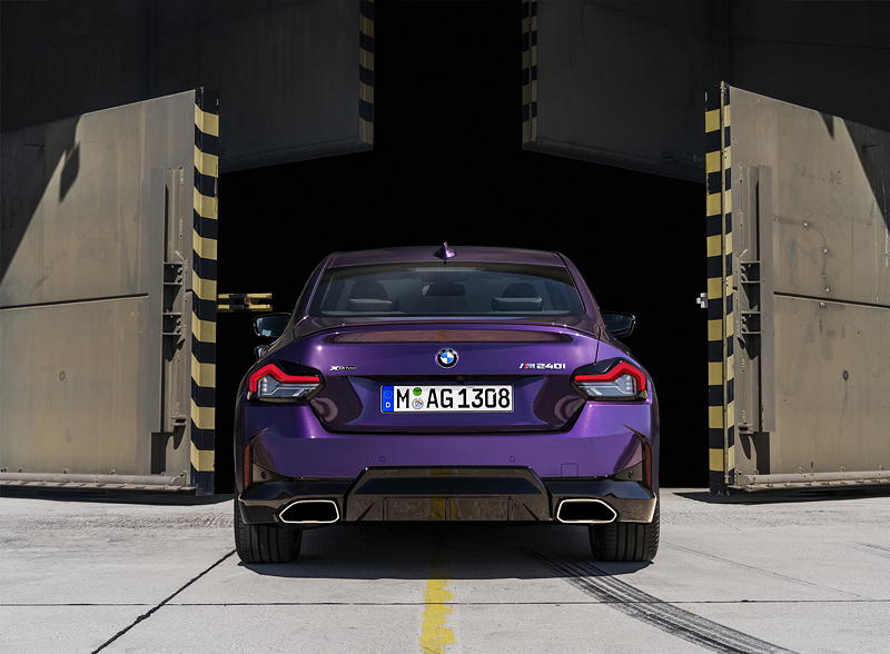 Das neue BMW M240i xDrive Coup�, Thundernight Metallic, 19 Zoll Rad Styling 792M Bicolor