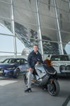 Timo Resch und der BMW CE 04