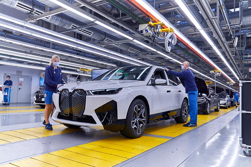 BMW iX: Produktion im Werk Dingolfing