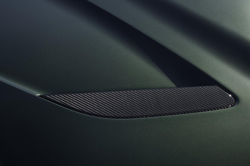 BMW M5 CS, Lufteinlass in Carbon auf der Motorhaube, die ebenalls aus Carbon ist.