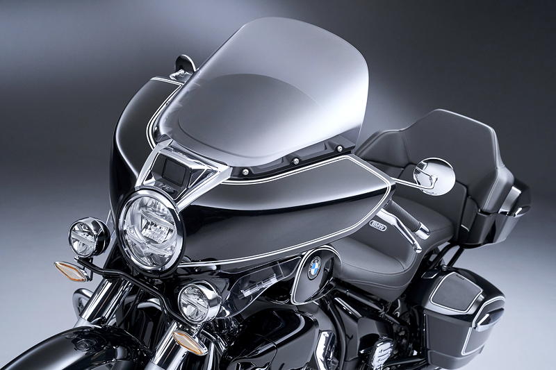 BMW R 18 Transcontinental. Frontverkleidung mit hohem Windschild