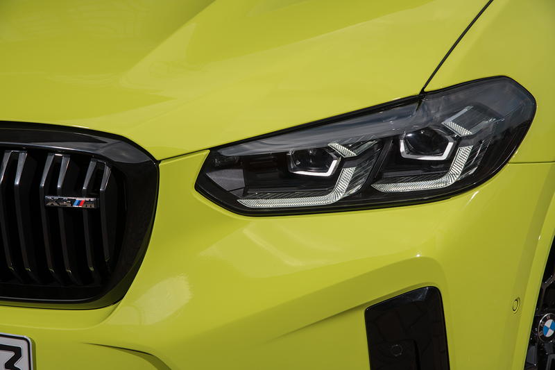 Der neue BMW X4 M Competition, Scheinwerfer