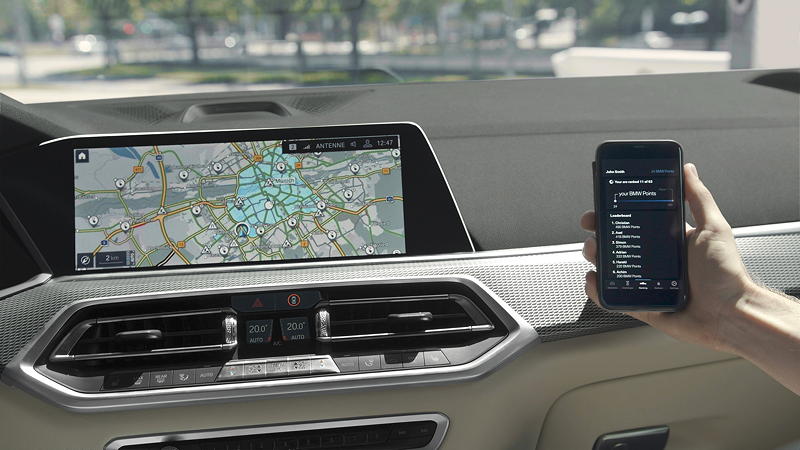BMW eDrive Zones Testfahrzeug sammelt BMW Points beim Fahren in einer Umweltzone