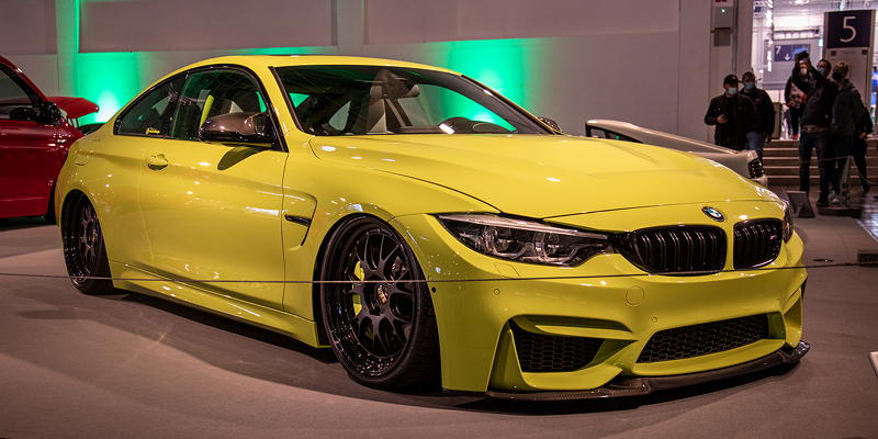 BMW M4 (F82), Bj. 2019, in BMW Individual Farbe lackiert, mit modifiziertem S55B30 M4-Motor, 570 PS