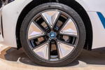 BMW i4 auf 19 Zoll Aerodynamikrad 855 Bicolor grey, glanzgedreht