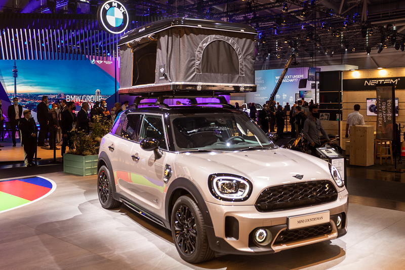 MINI Cooper S E Countryman ALL4 mit Dachzelt
