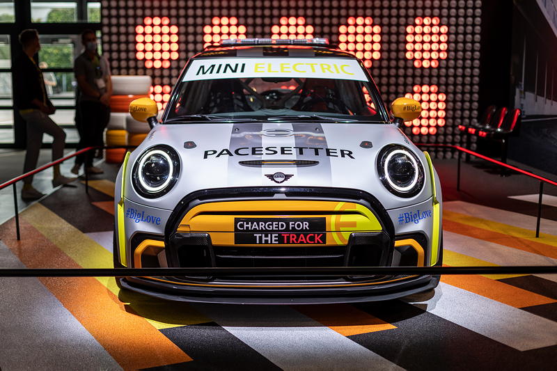 MINI Electric Safety Car 2021