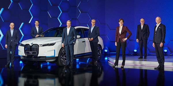 BMW Group Jahreskonferenz am 17.02.2021 in der BMW Welt in München. Der Gesamtvorstand der BMW AG.