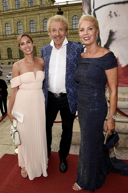  Oper fr alle 2021: v.l.n.r.: Melinda Mro, Thomas Gottschalk (Moderator) und Karina Mro