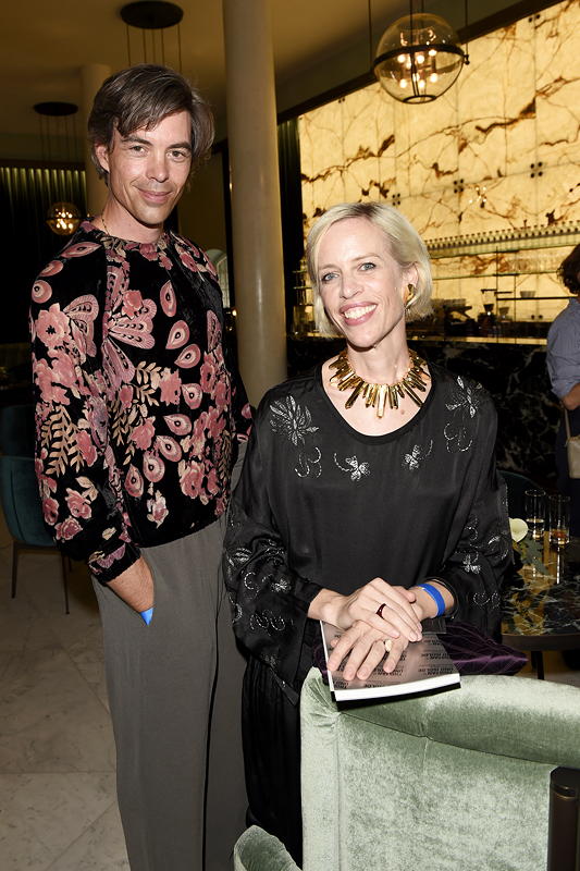  Oper fr alle 2021: v.l.n.r.: Bart van der Heide (Direktor des Museion Bozen) und Katja Eichinger