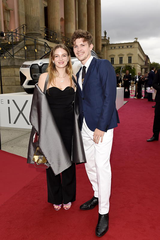 Florence Trehet und Lennart Betzgen (Schauspieler). Foto: Michael Tinnefeld.