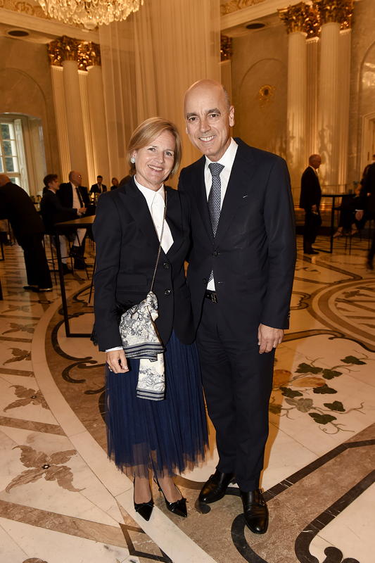 Dr. Martina und Dr. Nicolas Peter (Mitglied des Vorstands der BMW AG, Finanzen). Foto: Michael Tinnefeld.