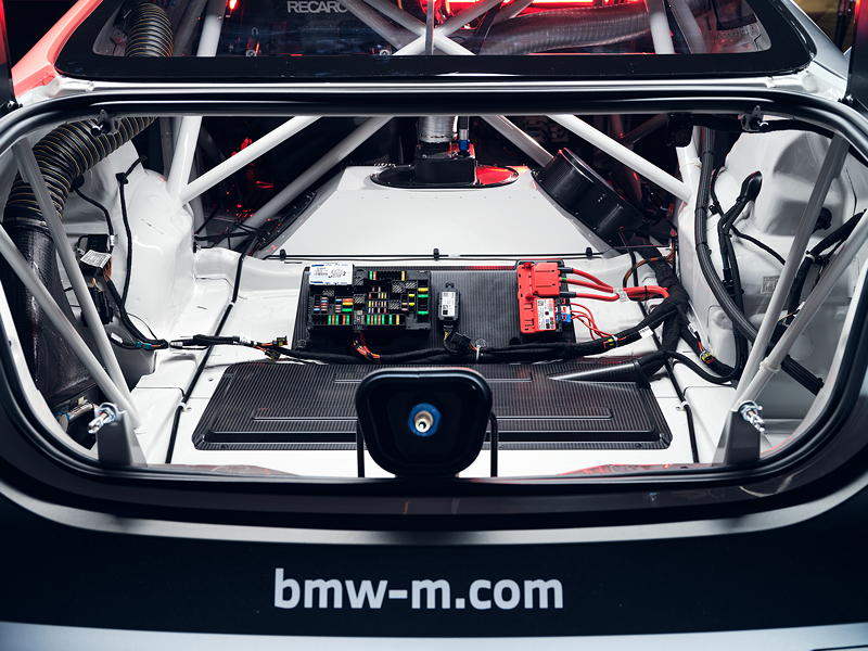 BMW M4 GT4 im BMW M Motorsport Design