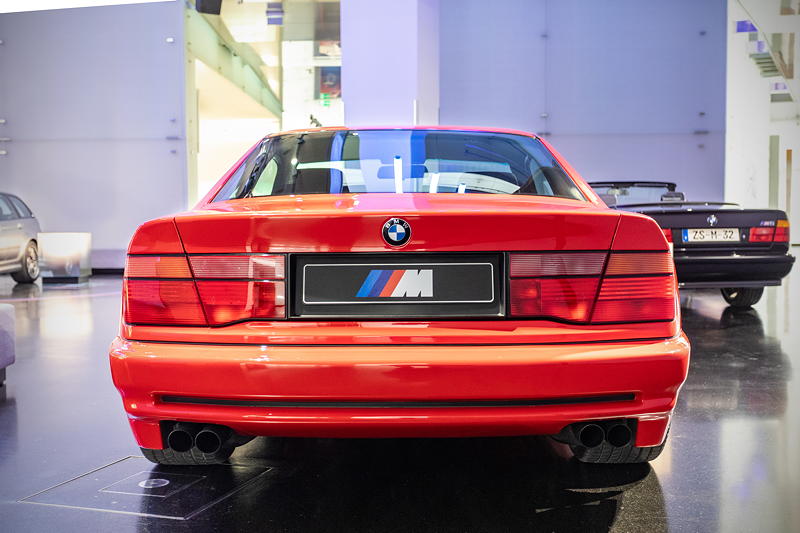 BMW Museum, Sonderausstellung 50 Jahre BMW M: BMW M8, Dach, Tren, Kofferraum und Motorhaube aus Kohlefaser