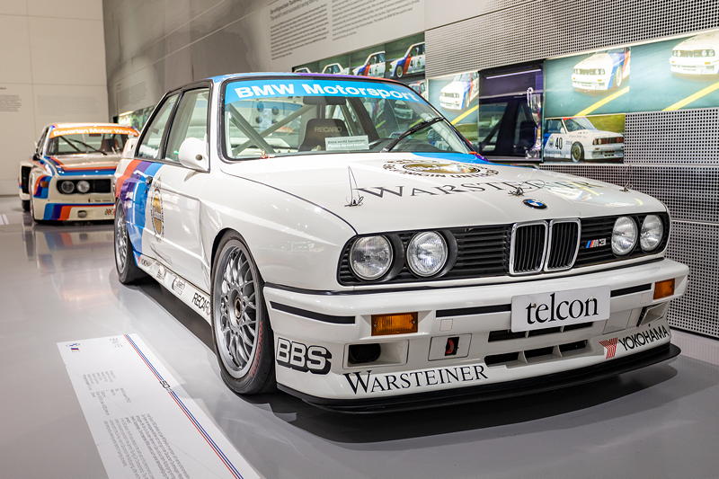 BMW Museum, Haus des Motorsport: BMW M3 Gruppa A DTM 2,5, Bj. 1992. Bei den 24h von Spa und am Nrburging wurden Doppelsiege eingefahren.